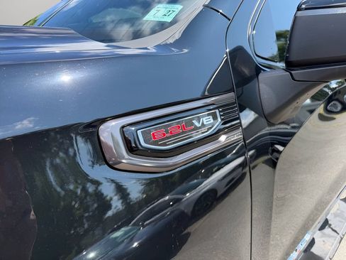 Used 2022 GMC Sierra 1500 AT4X AWD/4WD image 11