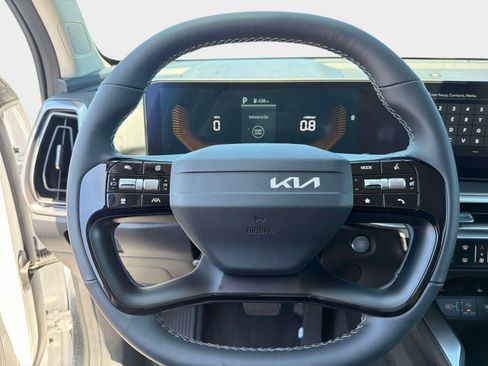 New 2026 Kia Sorento LX FWD image 24