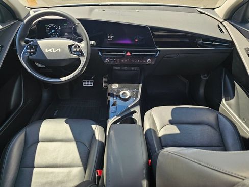 Certified 2023 Kia Niro Wave w/ Wave Preserve Package FWD image 9
