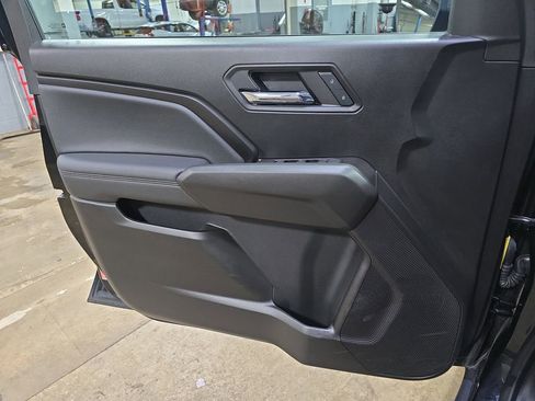 Used 2024 Chevrolet Colorado LT w/ LT Convenience Package III RWD image 28