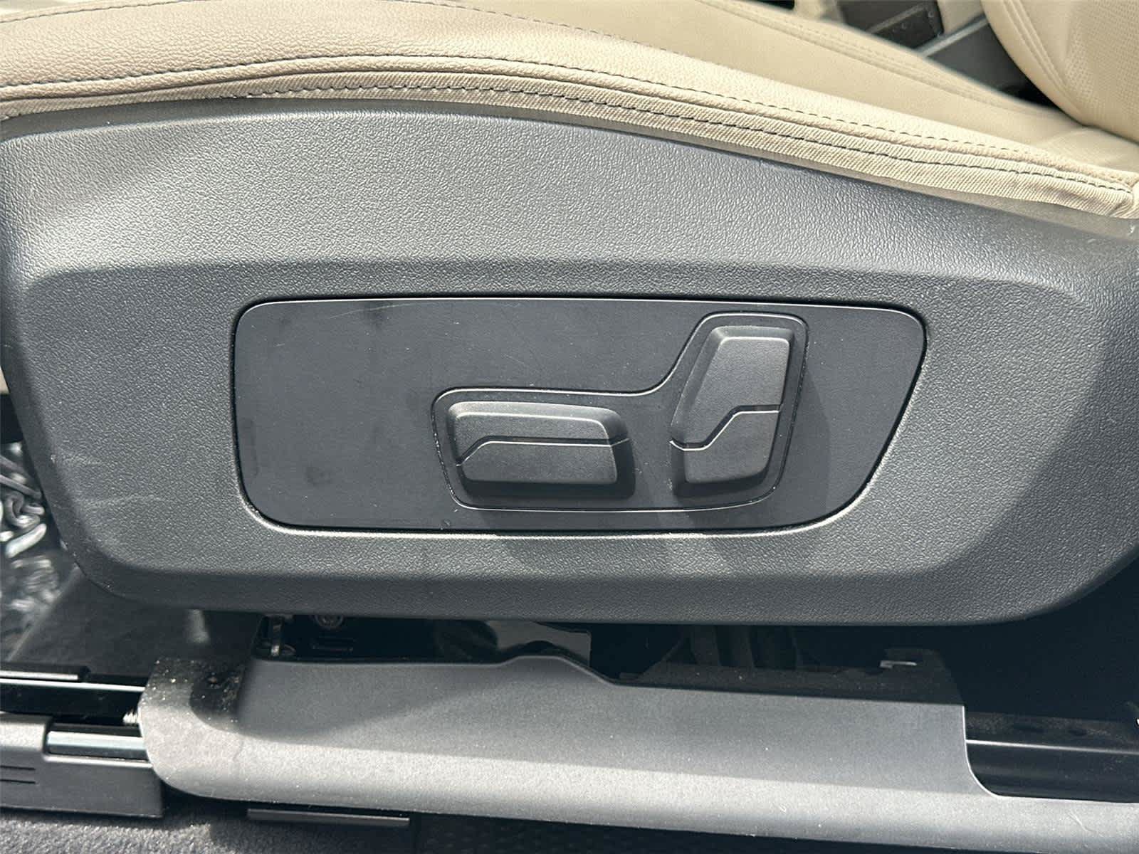 Used 2023 BMW X1 xDrive28i AWD/4WD image 24