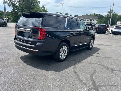 Certified 2024 GMC Yukon SLT w/ SLT Luxury Package AWD/4WD image 16
