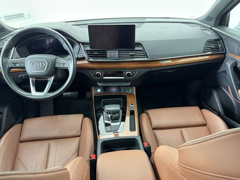 Used 2022 Audi Q5 e Premium Plus w/ Premium Plus Package AWD/4WD image 16
