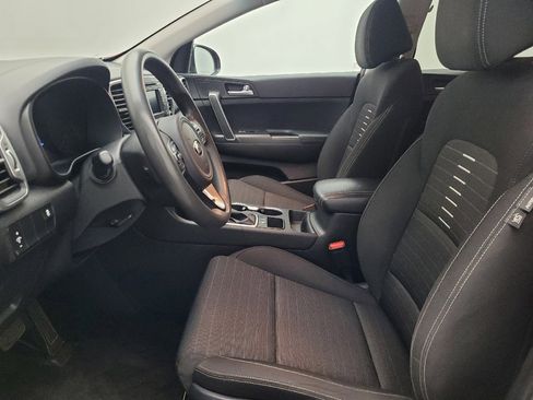 Used 2018 Kia Sportage LX image 17