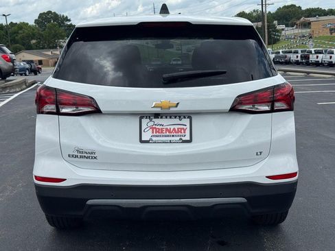 Used 2024 Chevrolet Equinox LT w/ LPO, Floor Liner Package FWD image 4