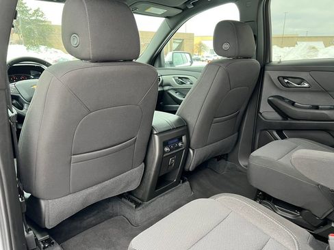 Used 2023 Chevrolet Traverse LT w/ Rear Camera Mirror Package AWD/4WD image 31