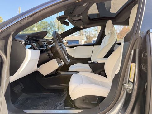Used 2017 Tesla Model S 90D image 25