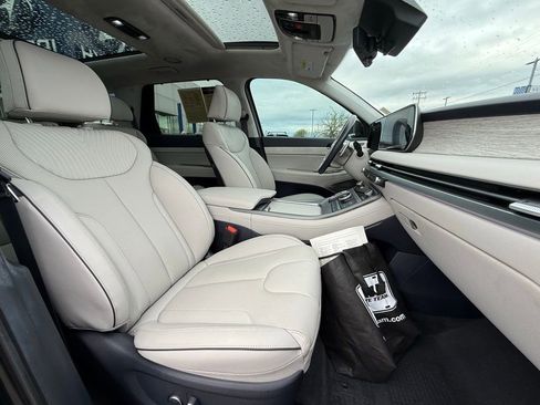 Used 2024 Hyundai Palisade Calligraphy image 28
