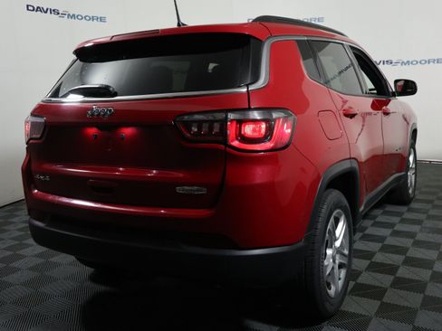 Used 2024 Jeep Compass Latitude AWD/4WD image 6
