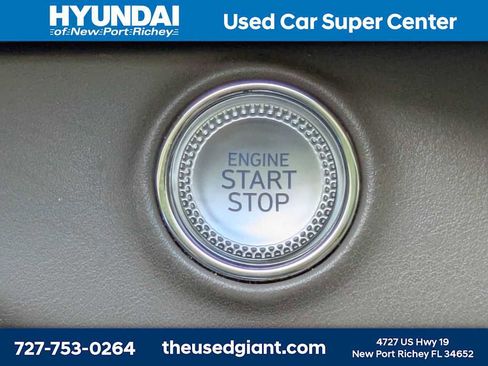 Used 2022 Genesis GV80 2.5T w/ Prestige Package 04 AWD/4WD image 41
