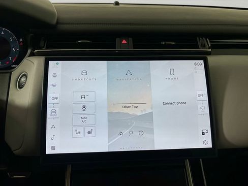 Used 2026 Land Rover Range Rover Velar Dynamic SE image 16