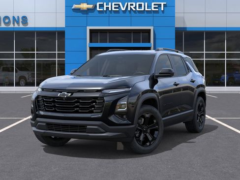 New 2026 Chevrolet Equinox LT w/ Convenience Package II FWD image 7