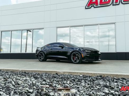 Used 2022 Chevrolet Camaro SS RWD image 38