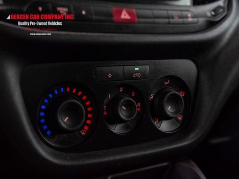 Used 2021 RAM ProMaster City Tradesman SLT image 22