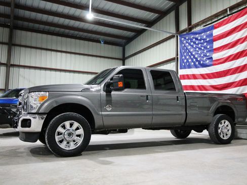 Used 2014 Ford F350 Lariat w/ Lariat Ultimate Package AWD/4WD image 4
