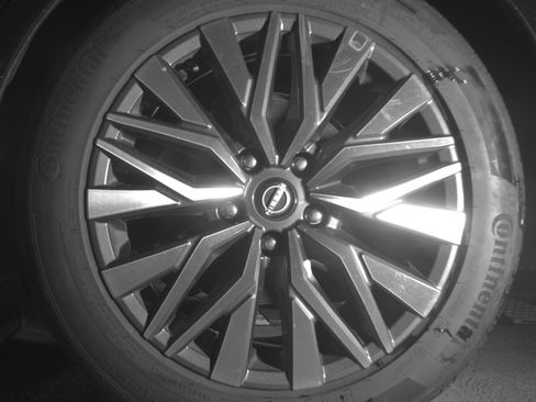 Used 2025 Nissan Altima 2.5 SV FWD image 14