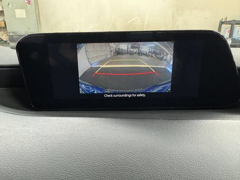 Used 2024 MAZDA MAZDA3 s FWD image 21