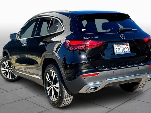Used 2025 Mercedes-Benz GLA 250 image 11