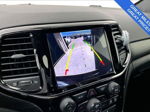 Used 2021 Jeep Grand Cherokee Laredo X image 30