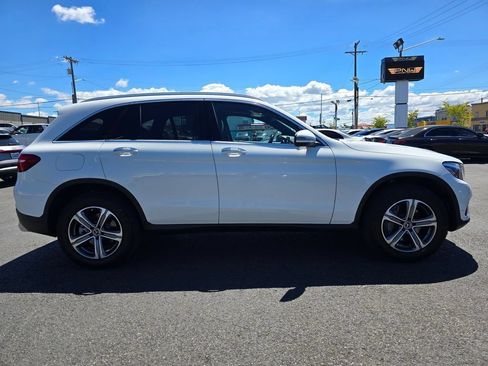 Used 2018 Mercedes-Benz GLC 300 4MATIC image 5