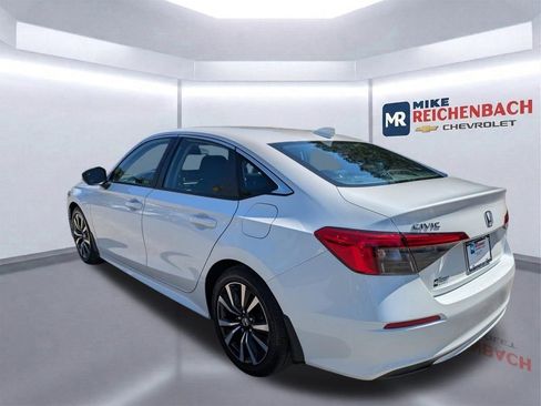 Used 2022 Honda Civic EX image 6