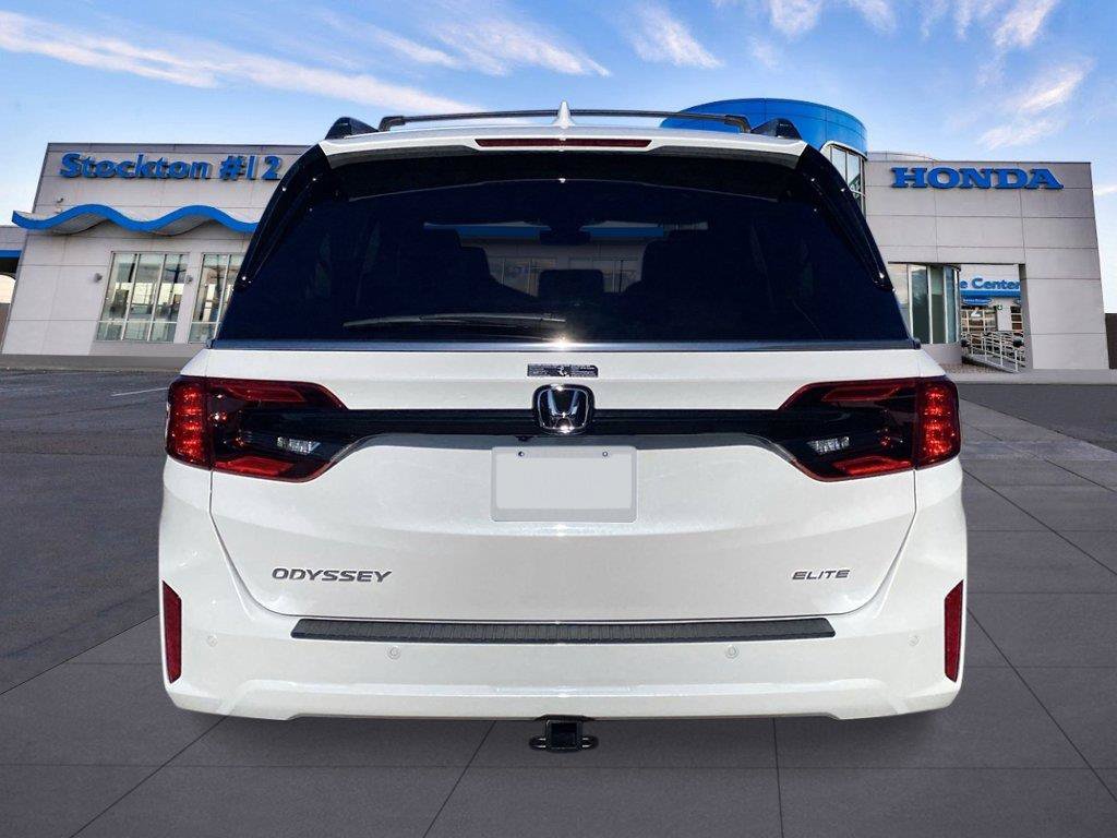 New 2027 Honda Odyssey Elite image 3