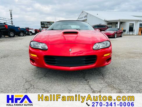 Used 2001 Chevrolet Camaro Z28 w/ SS Performance/Appearance Pkg RWD image 8