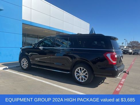 Used 2021 Ford Expedition Max XLT image 3