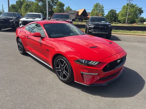 Used 2022 Ford Mustang GT Premium RWD image 7