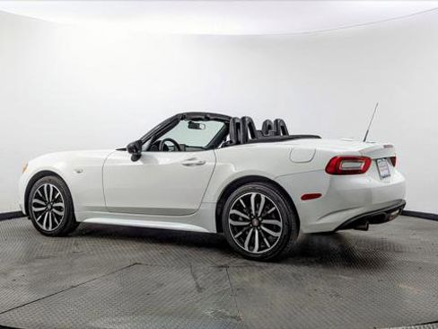 Used 2019 FIAT 124 Spider RWD image 6