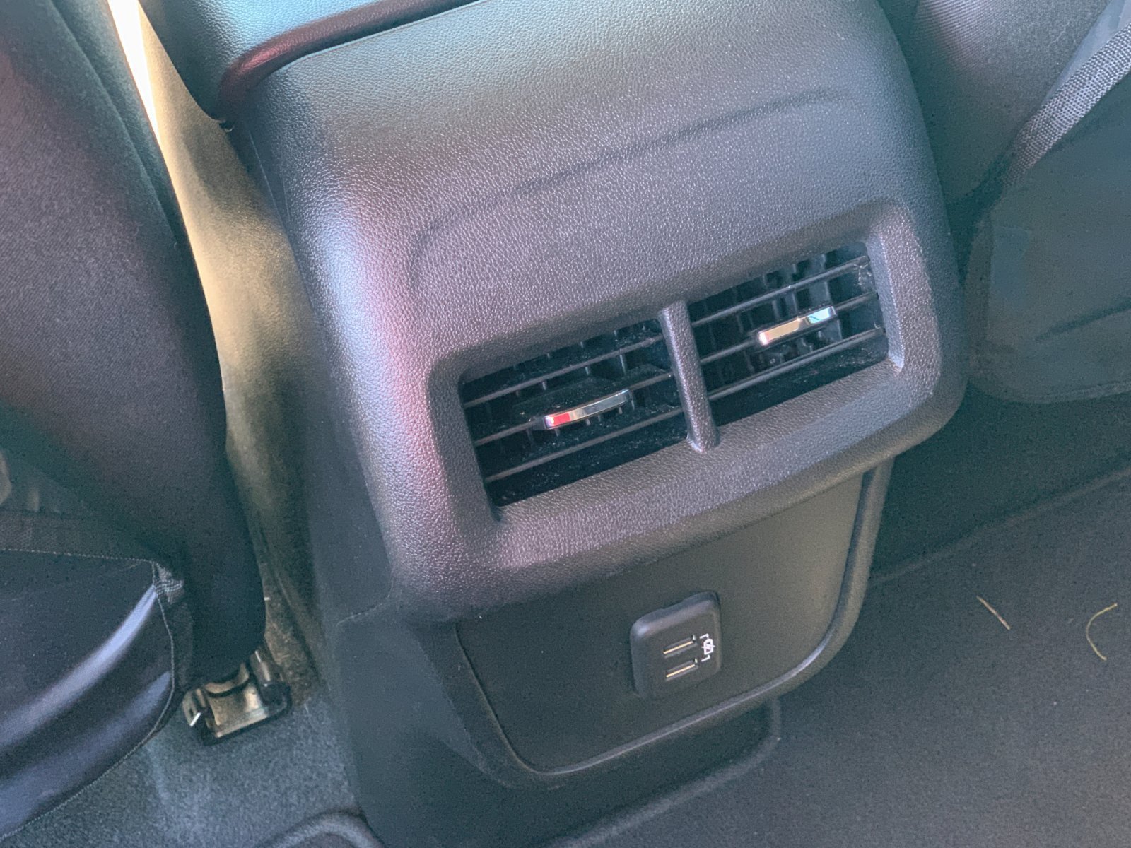 Used 2019 Chevrolet Equinox LT AWD/4WD image 16