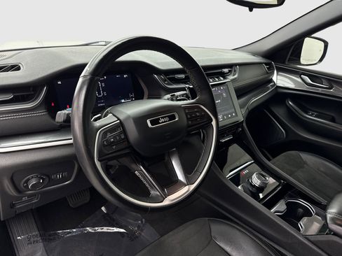 Used 2021 Jeep Grand Cherokee L Laredo RWD image 18