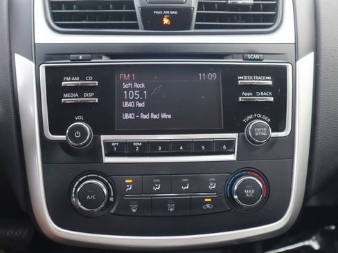 Used 2016 Nissan Altima 2.5 SR w/ LED Appearance Package image 62