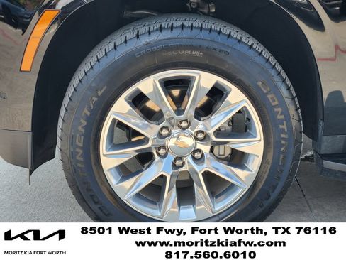 Used 2026 Chevrolet Suburban Premier w/ Sun And Tow Package AWD/4WD image 9