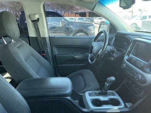 Used 2022 Chevrolet Colorado LT w/ LT Convenience Package RWD image 6