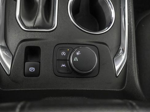 Used 2023 Chevrolet Traverse LT FWD image 33