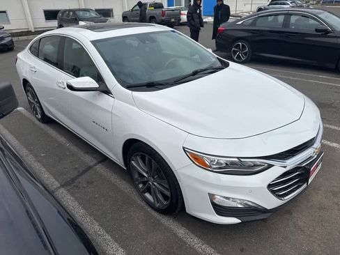 Used 2019 Chevrolet Malibu Premier w/ Sun and Wheel Package image 7