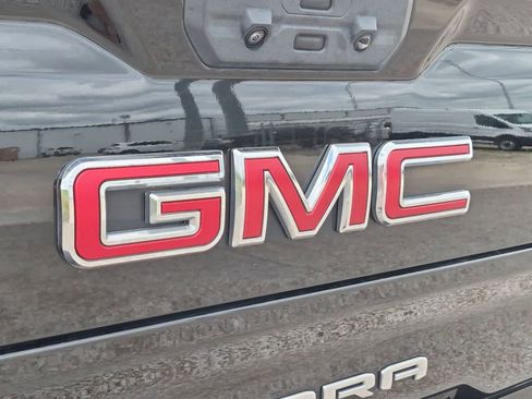 Used 2024 GMC Sierra 1500 AT4 w/ Technology Package AWD/4WD image 29