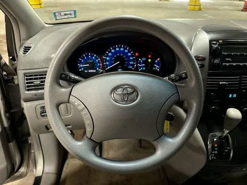 Used 2006 Toyota Sienna LE AWD/4WD image 16