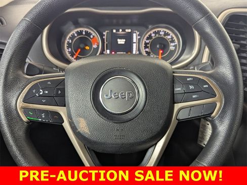 Used 2018 Jeep Cherokee Latitude image 15