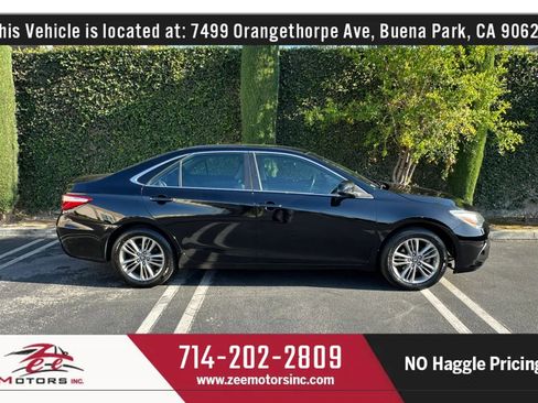 Used 2017 Toyota Camry SE FWD image 5