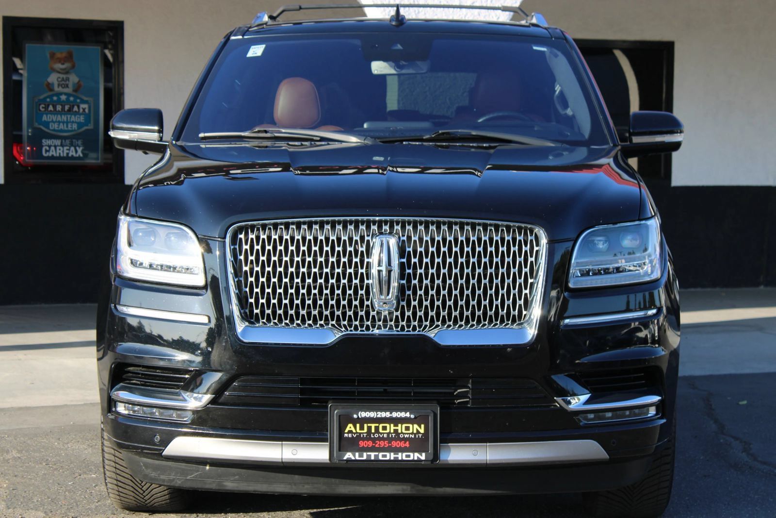 Used 2018 Lincoln Navigator L Reserve w/ Technology Package AWD/4WD image 2