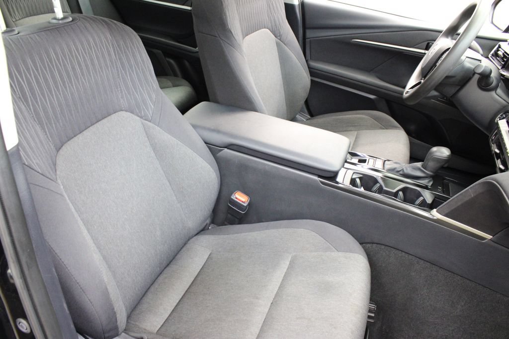 Used 2025 Toyota Camry LE FWD image 22