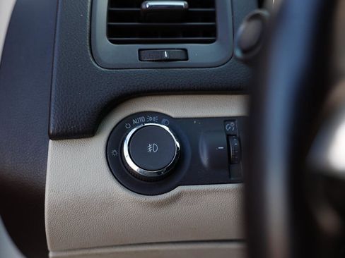 Used 2013 Buick Regal Premium image 39