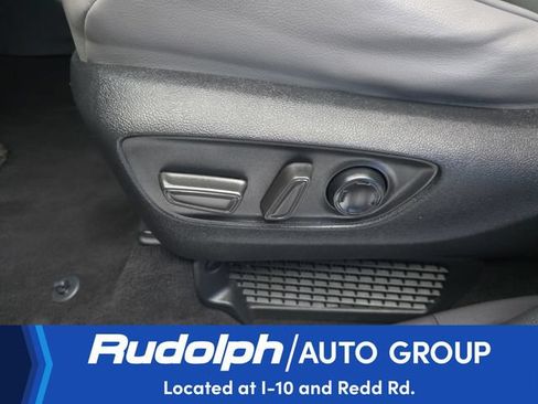 Used 2022 Toyota Sienna XLE FWD image 10