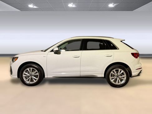 Certified 2025 Audi Q3 2.0T Premium Plus w/ Premium Plus Package image 2