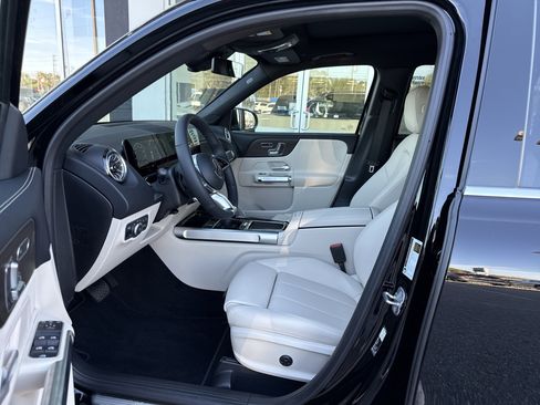 New 2026 Mercedes-Benz GLB 250 image 10