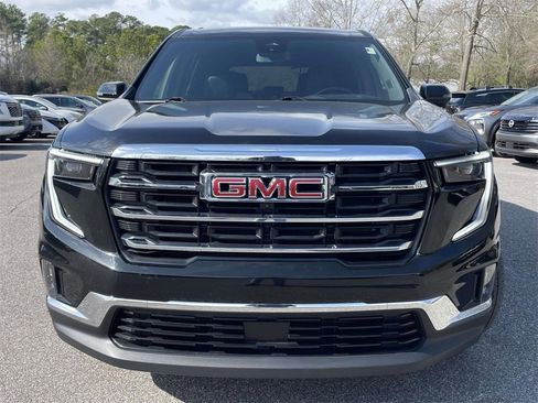 Used 2024 GMC Acadia Elevation image 8