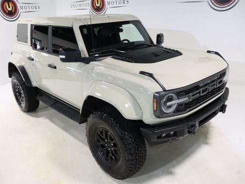 Used 2025 Ford Bronco Raptor AWD/4WD image 32