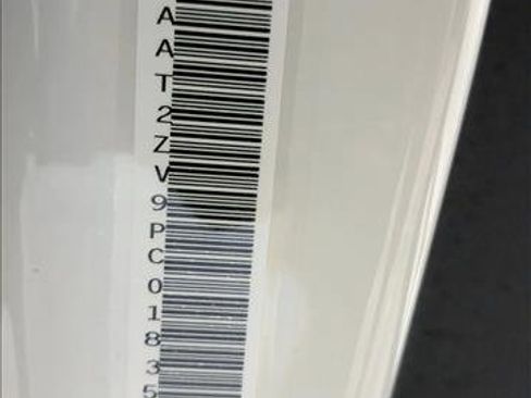 Used 2023 Bentley Bentayga image 26